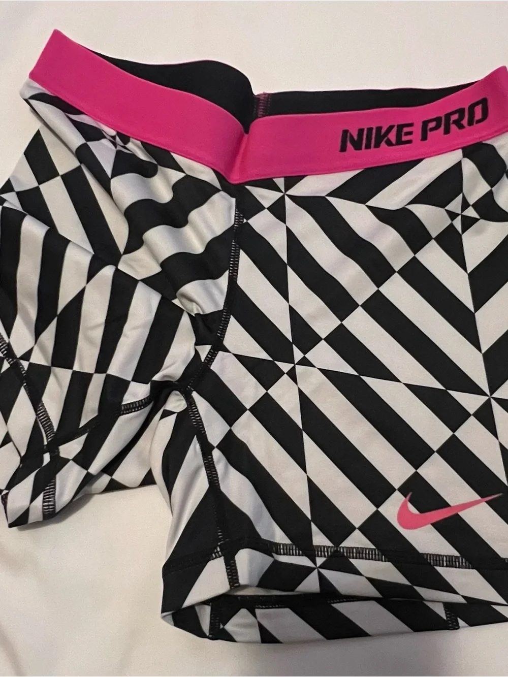 Nike Pro Dri-FIT Girls' Black & Pink Patterned Compression Shorts